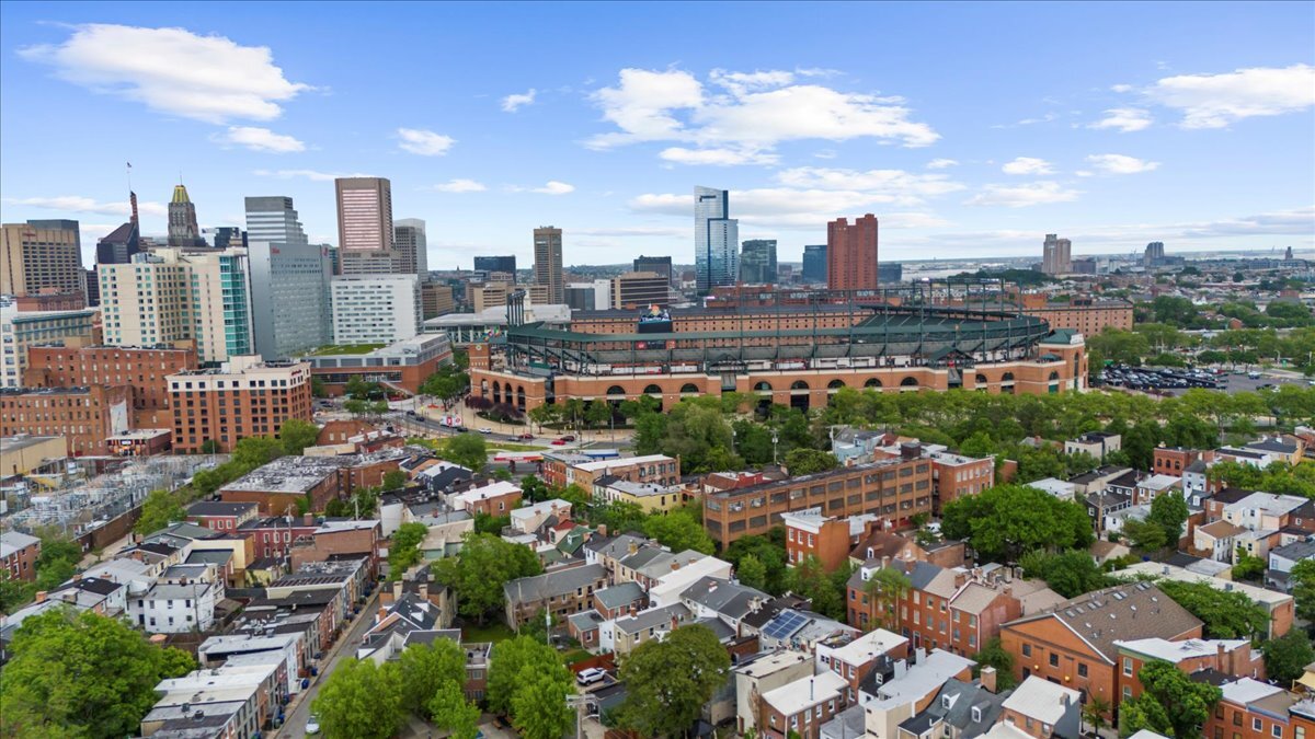 Building Photo - 656 Washington Blvd