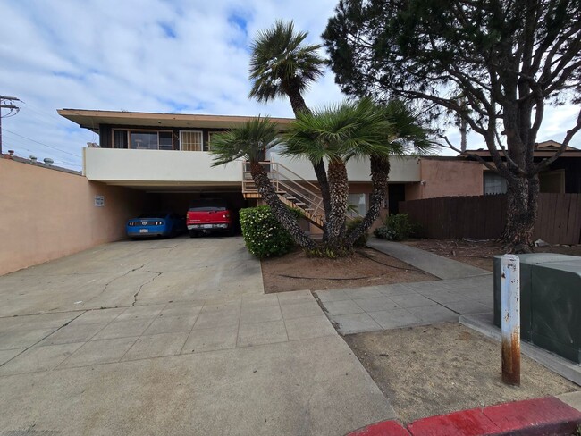 Primary Photo - Meade Ave. 3032