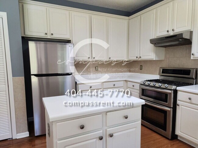 Building Photo - 2277 Wickingham Dr NE