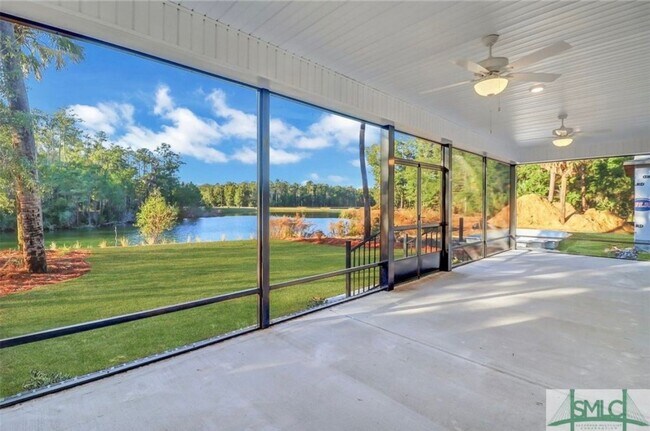 Building Photo - 421 Bear River Dr