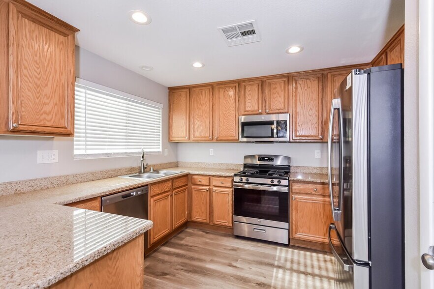 Building Photo - 6479 Red Island Ct