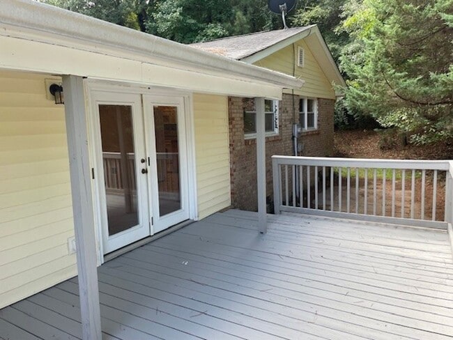 Building Photo - 705 Georgia Ave