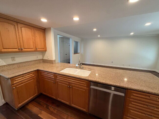 Building Photo - "Charming 4-Bed Oasis with Granite Touches with Tennis and Poolside Bliss steps away in Danville!"