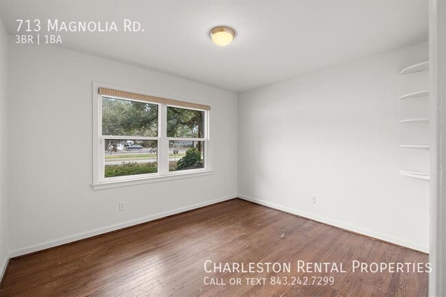 Building Photo - 713 Magnolia Rd