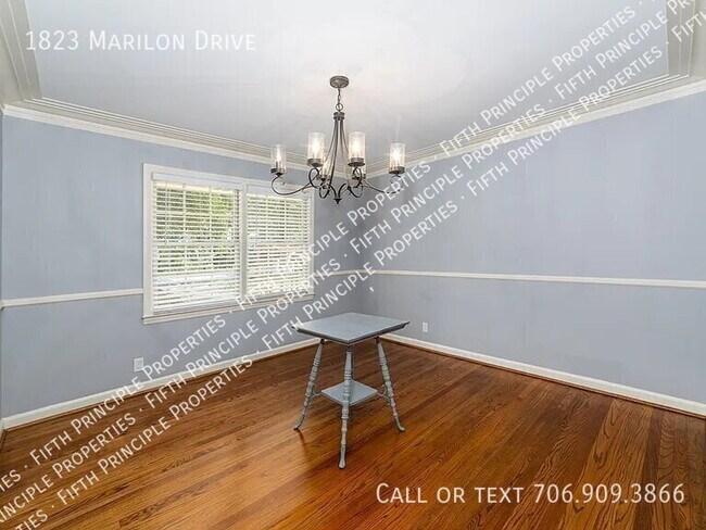 Building Photo - 1823 Marilon Dr