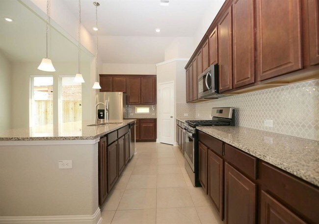 Building Photo - 18 Salado Vista Ct