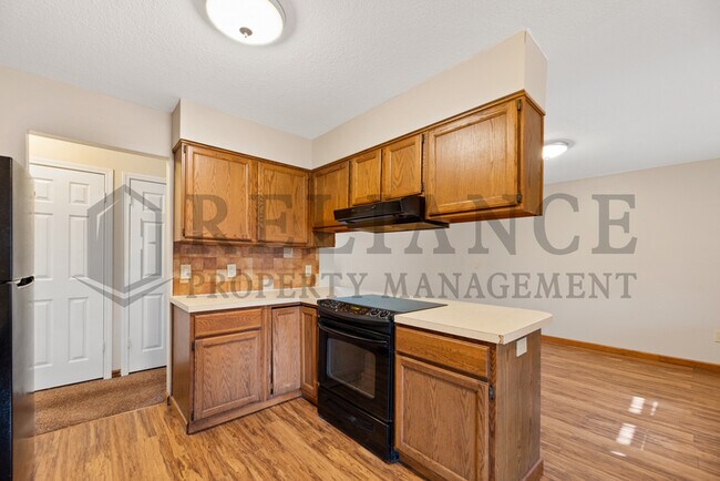 Building Photo - 1417 S Goebel Cir