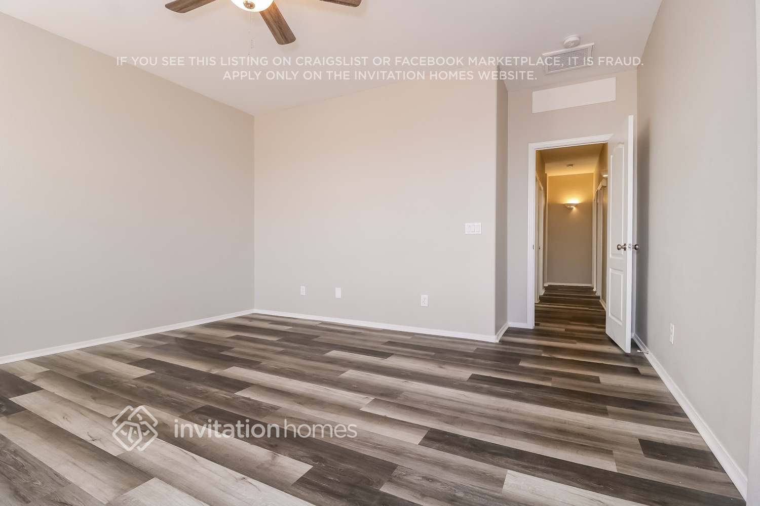 Building Photo - 12420 W Woodland Ave