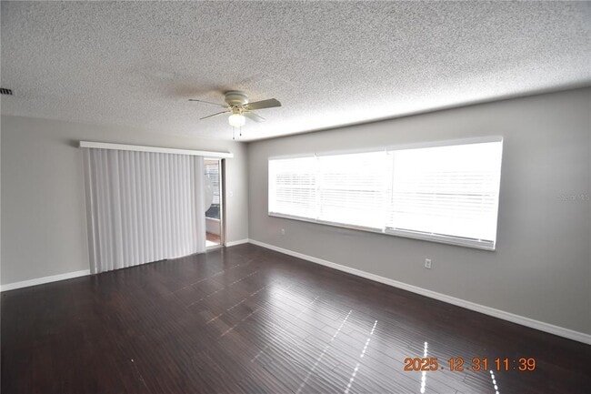 Building Photo - 1134 SE 2nd St