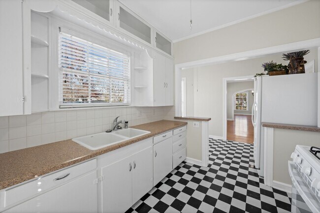 Building Photo - Spacious 3 Bed / 3 Bath Single Family with Large Fenced Yard and Deck in Temple ISD