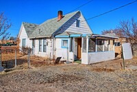 Building Photo - Charming Vintage Gem in Fruita – Perfectly...