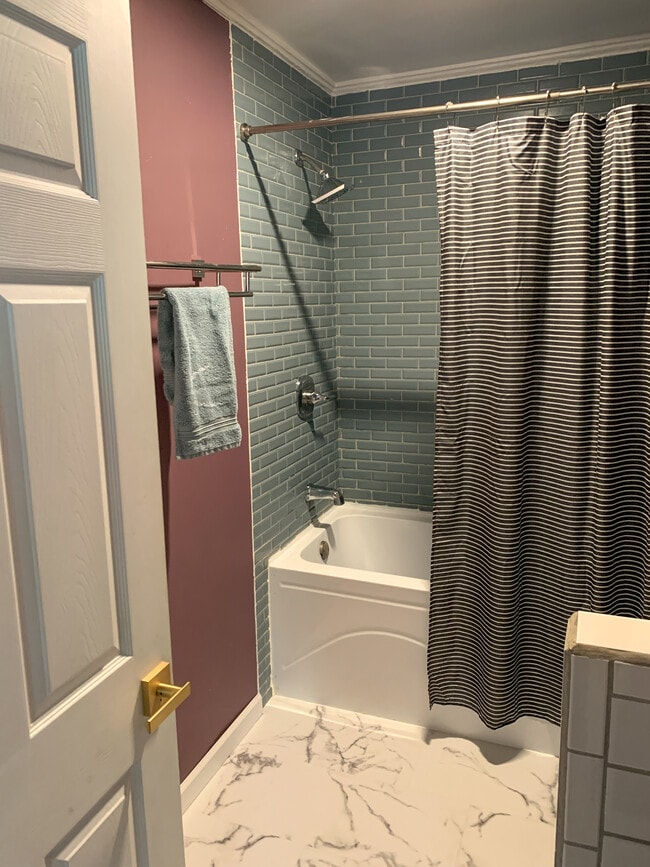 Bathroom 1 - 806 Berkshire Rd