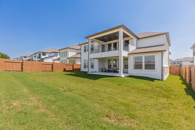 Building Photo - 2332 Giona Pl