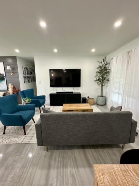 Building Photo - 846 Croton Dr