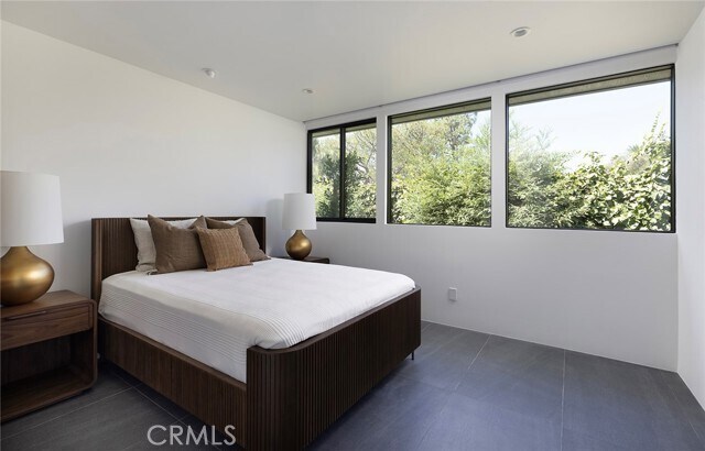 Building Photo - 9015 Alto Cedro Dr