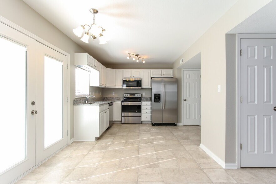 Building Photo - 7414 Angus Way