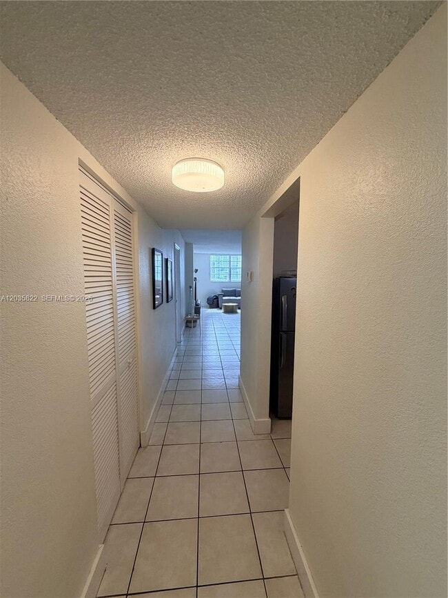Building Photo - 2903 N Miami Beach Blvd