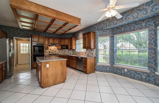 Building Photo - 16839 Willow Bend Ct