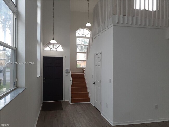 Building Photo - 4 br, 2.5 bath House - 245 Via Milan Ter
