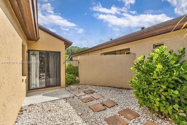 Building Photo - 83 Ironwood Way N