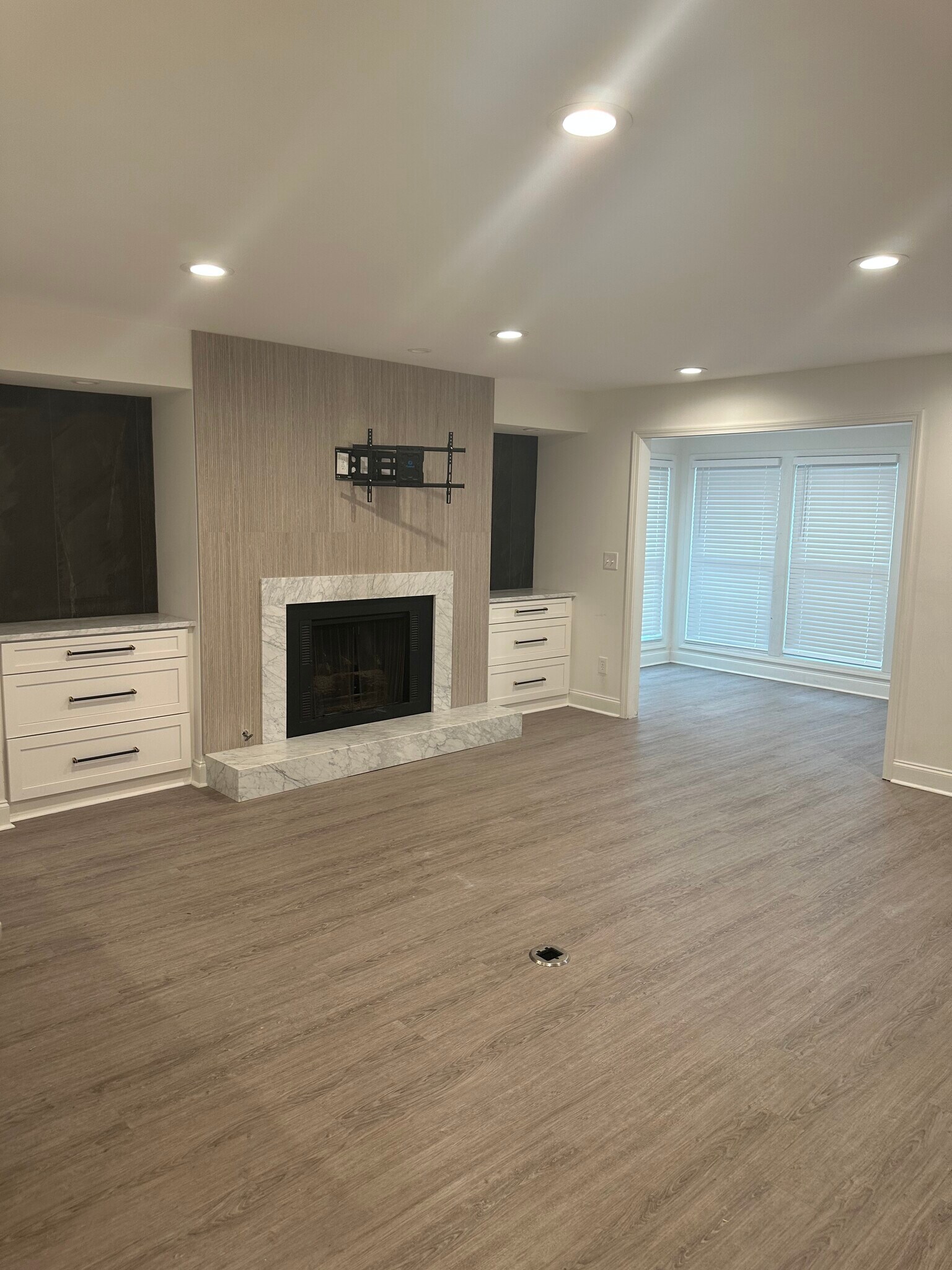 Building Photo - 304 Dunbar Dr