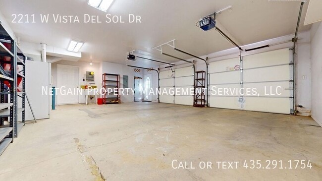 Building Photo - 2211 W Vista Del Sol Dr