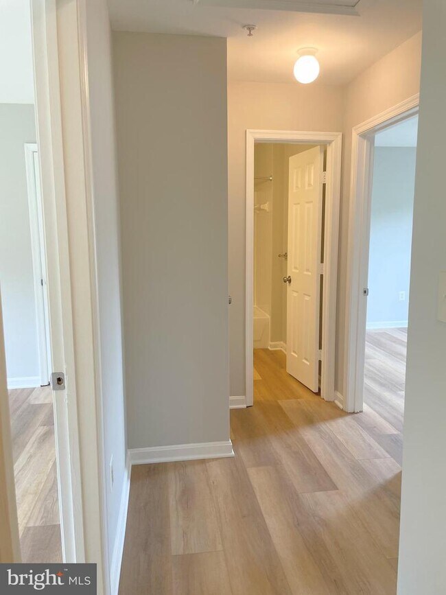 Building Photo - 13713 Palmetto Cir