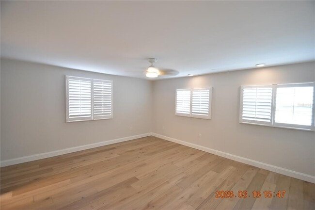 Building Photo - 571 Luzon Ave