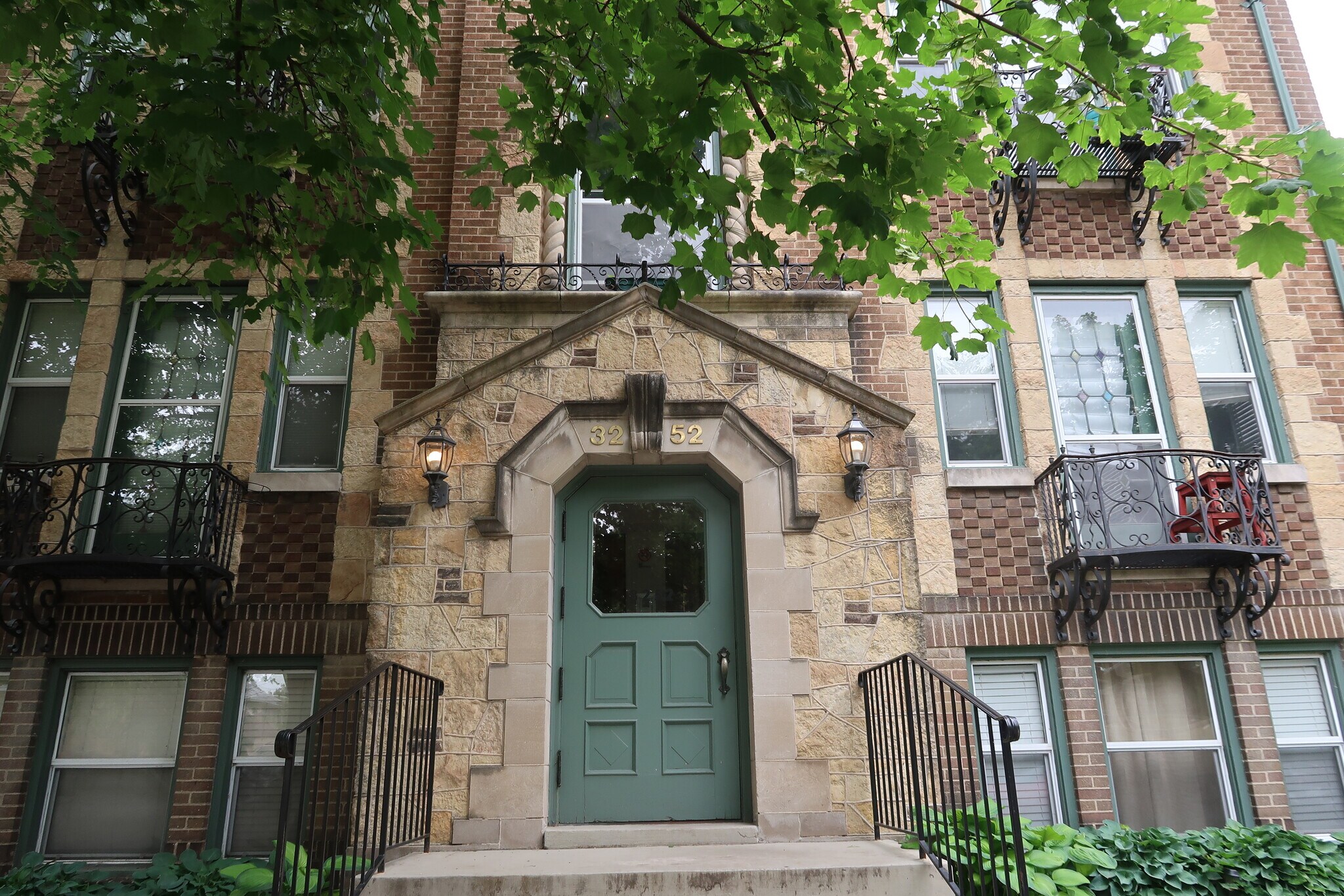 Exterior - 3252 Fremont Ave S