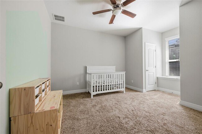Building Photo - 3013 Chalice Well Dr