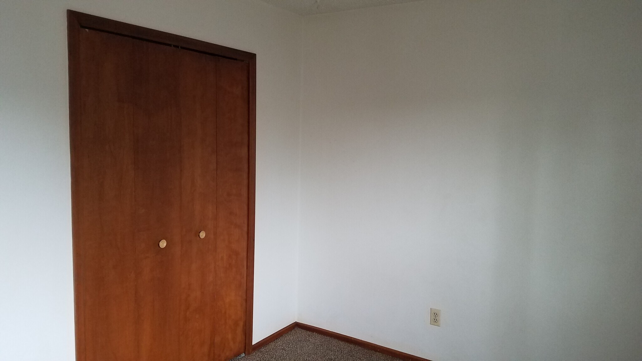 Back Bedroom, east facing. - 6646 Provincial Dr