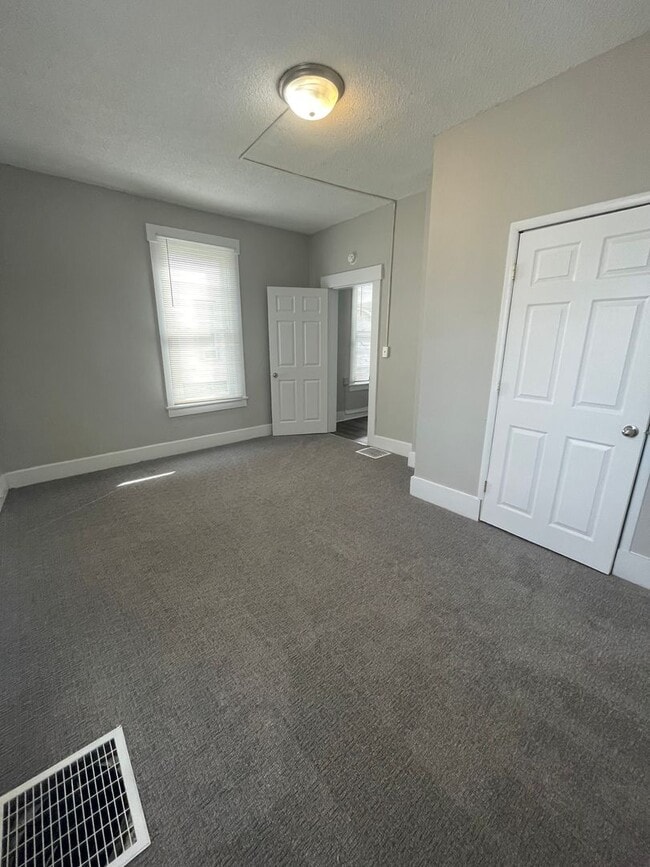 Building Photo - 1315 Morton St