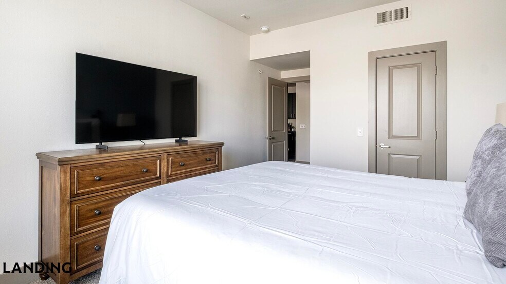 Building Photo - 4115 Louetta Rd