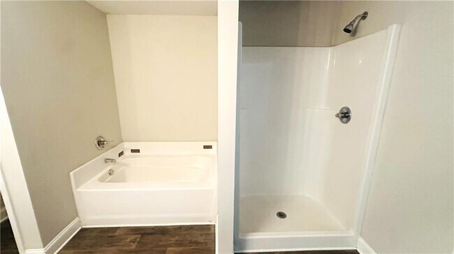 Building Photo - 668 River Mist Cir