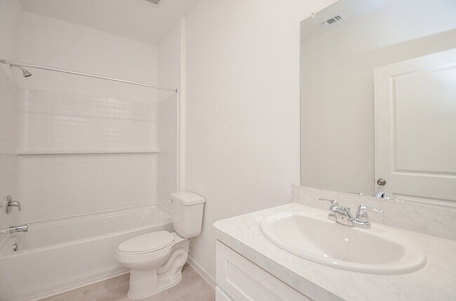 Building Photo - 23014 Deanston Dr