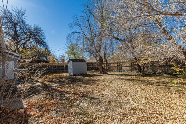 Building Photo - 1635 S Meade St