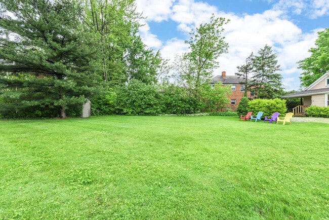 Building Photo - 3175 Rocky River Dr