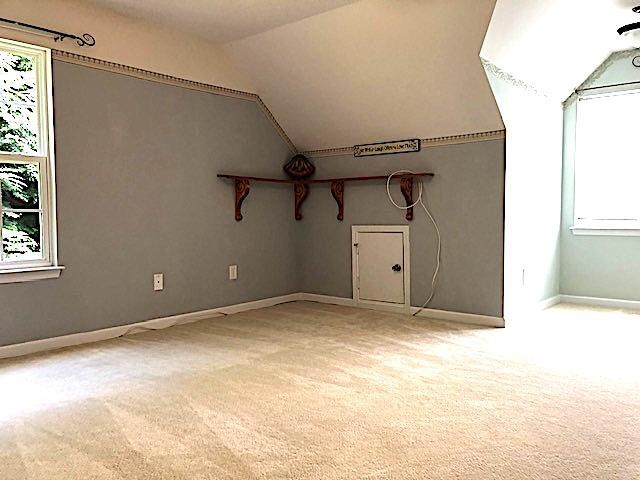 Building Photo - 1913 Thorn Crest Dr