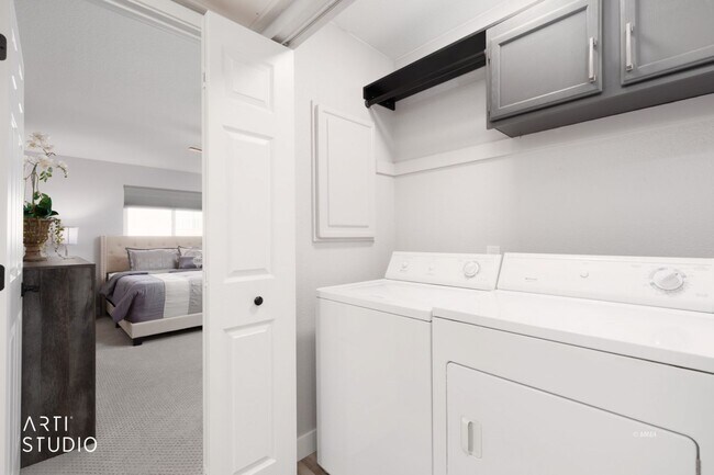 Building Photo - 801 Mesquite Springs Dr