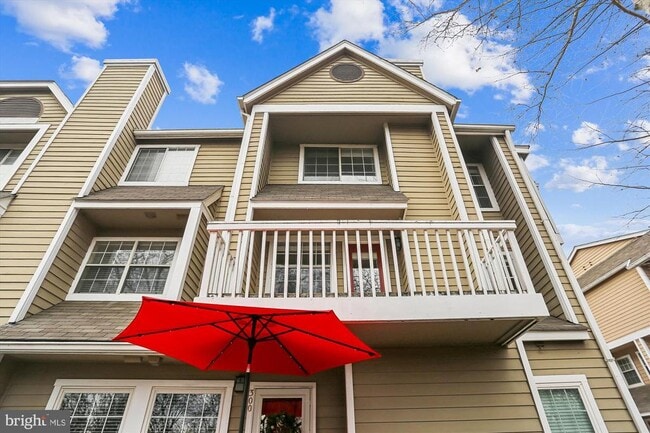 Building Photo - 5708 Chapman Mill Dr