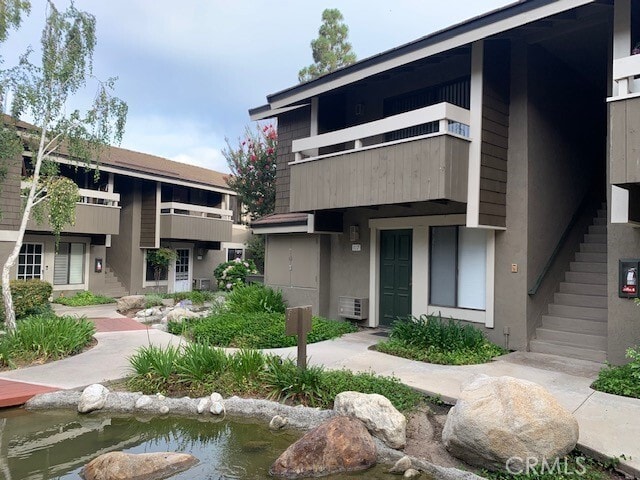 Building Photo - 118 Streamwood