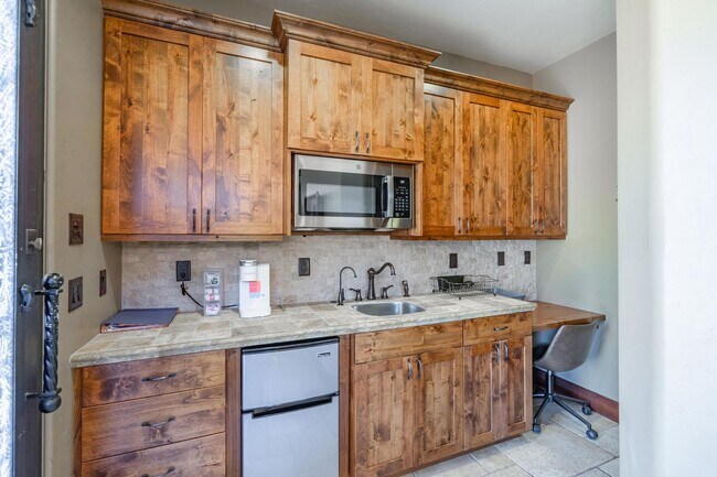 Building Photo - 1637 Olla Cir