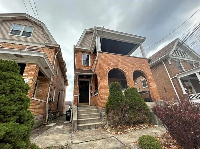 Building Photo - 116 Bigham St