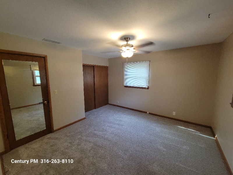 Building Photo - 9700 W 9th St N