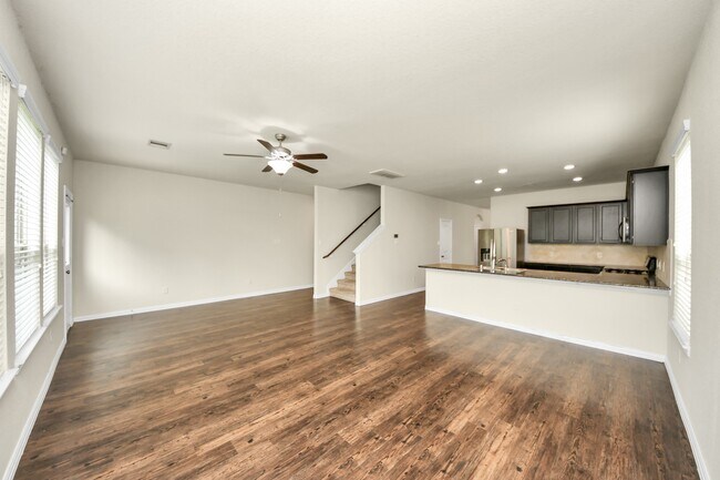 Building Photo - 1437 Northwood Springs Dr