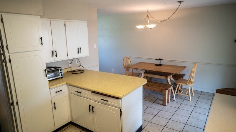 Building Photo - 9459 Quail Hollow Dr