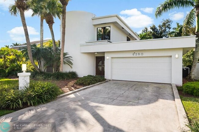 Building Photo - 6280 SW 56th Ct