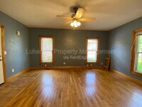 Building Photo - 725 W Vine St