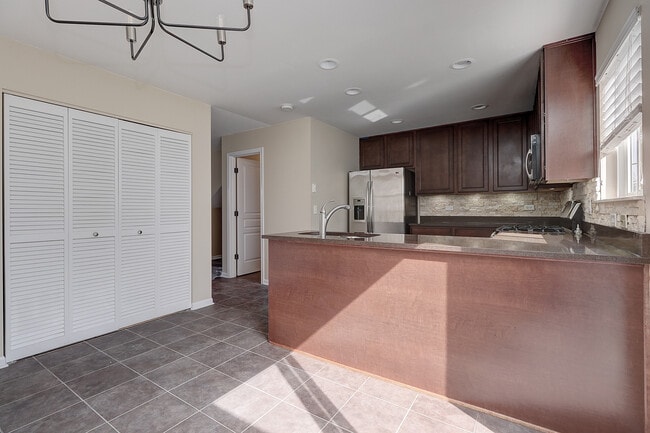 Building Photo - 14644 Paul Revere Ln