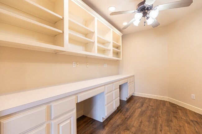 Building Photo - 1806 Three Forks